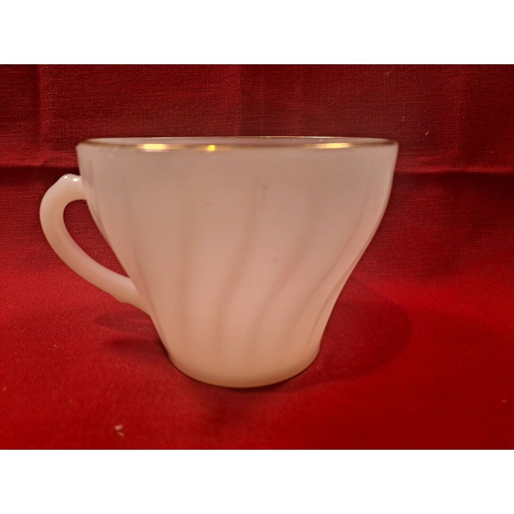 Anchor‎ Hocking Fire King White Milk Glass Swirl Gold Trim Cups Tea Coffee
